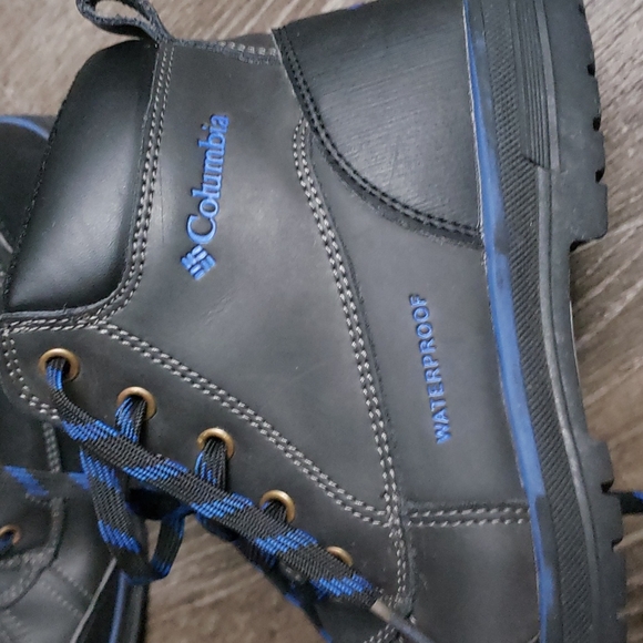 Columbia Boys Waterproof Wrangle Peak Black Lace Up Mid Top Boots Size 3 - Picture 3 of 9